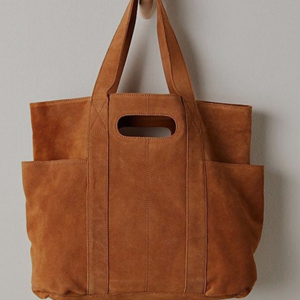 Gorgeous, Free People Suede Caravan Tote bag in Cognac❤️ NWT 🔥HP - Picture 3 of 9